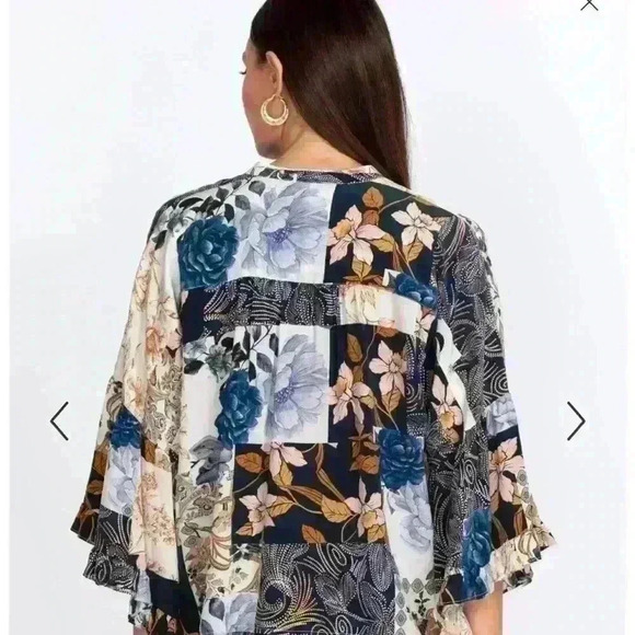 NWOT Johnny Was 100% silk Leo button down top - Picture 3 of 9